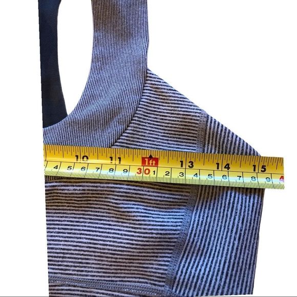 Lululemon Scoop Neck Tank - Picture 3 of 6